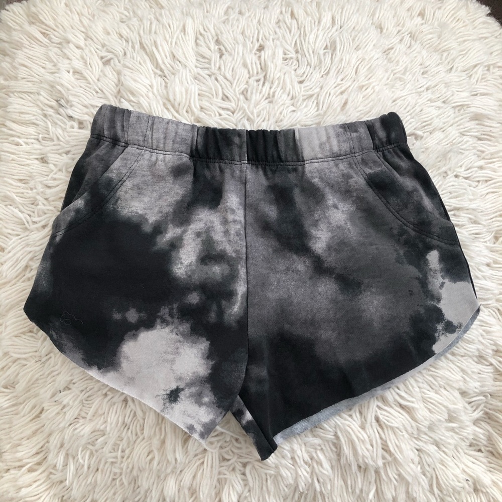 Girls art class shorts